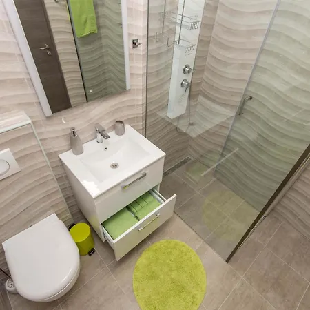 Daire Mtv - Private Parking, Fast Wi-fi & Steps To The Zadar