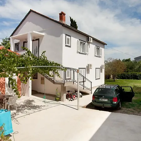 Daire Mtv - Private Parking, Fast Wi-fi & Steps To The Zadar