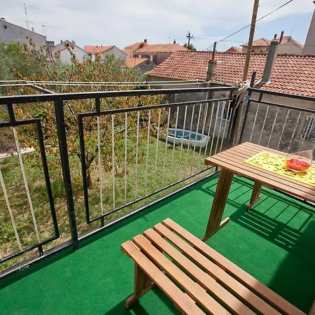 Mtv - Private Parking, Fast Wi-fi & Steps To The * Zadar