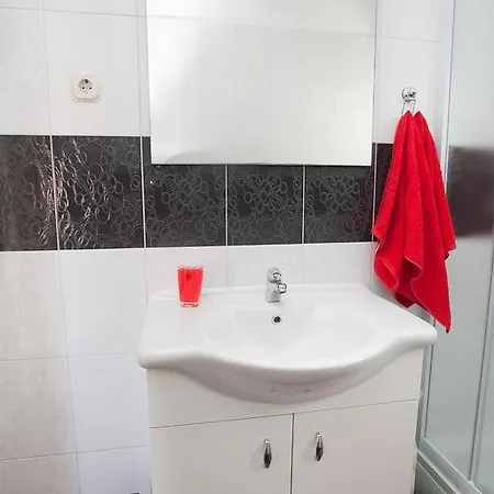 Mtv - Private Parking, Fast Wi-fi & Steps To The * Zadar