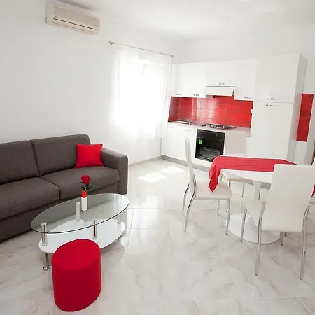 Mtv - Private Parking, Fast Wi-fi & Steps To The Daire *