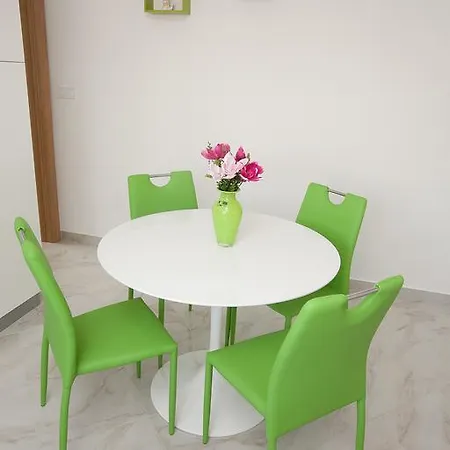 Daire Mtv - Private Parking, Fast Wi-fi & Steps To The Zadar