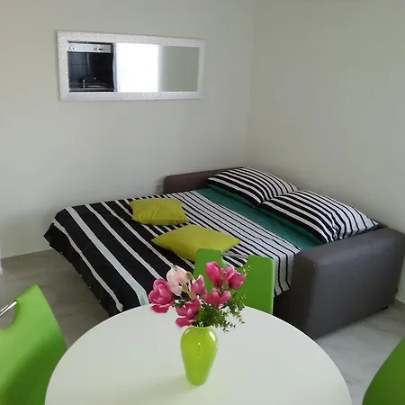 Mtv - Private Parking, Fast Wi-fi & Steps To The * Zadar