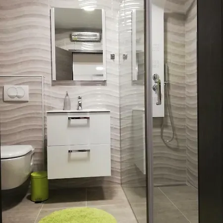 Daire Mtv - Private Parking, Fast Wi-fi & Steps To The Zadar