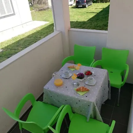 Mtv - Private Parking, Fast Wi-fi & Steps To The * Zadar