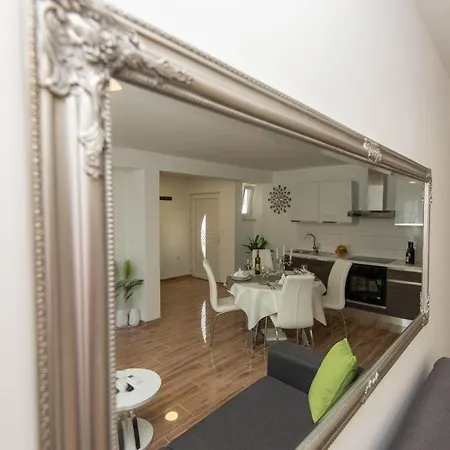 Daire Mtv - Private Parking, Fast Wi-fi & Steps To The Zadar