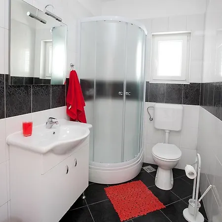 Mtv With Privatne Parking Apartment *
