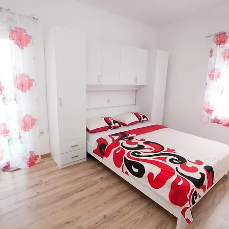 Mtv - Private Parking, Fast Wi-fi & Steps To The *