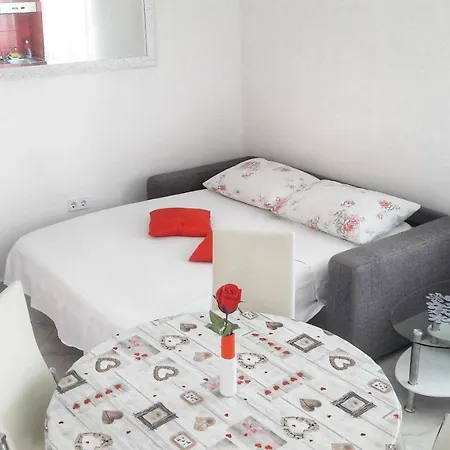 Mtv - Private Parking, Fast Wi-fi & Steps To The *