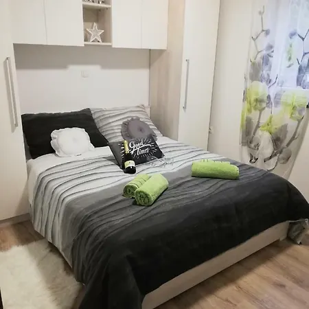 Mtv - Private Parking, Fast Wi-fi & Steps To The * Zadar