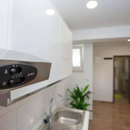 Mtv - Private Parking, Fast Wi-fi & Steps To The Zadar