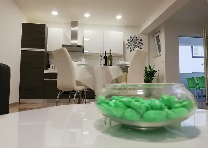 Mtv - Private Parking, Fast Wi-fi & Steps To The * Ζαντάρ